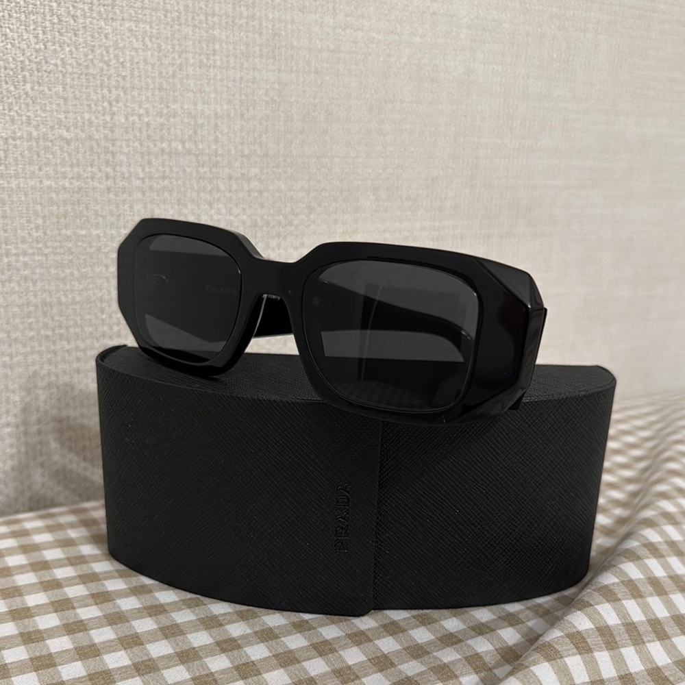 PRADA PR17WS sunglasses